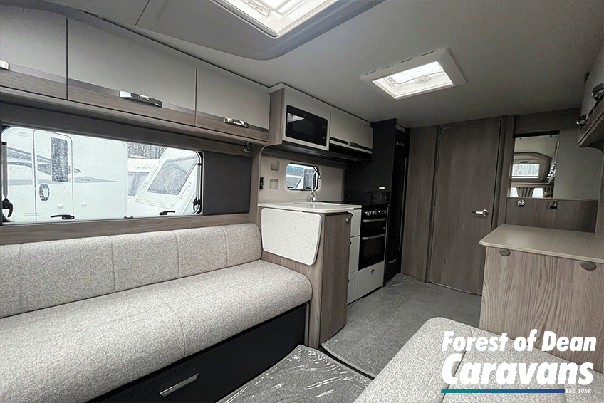 Swift Conqueror 480